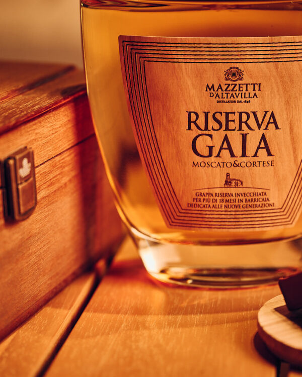 Grappa Riserva Gaia Moscato e Cortese Mazzetti D'altavilla - immagine 2