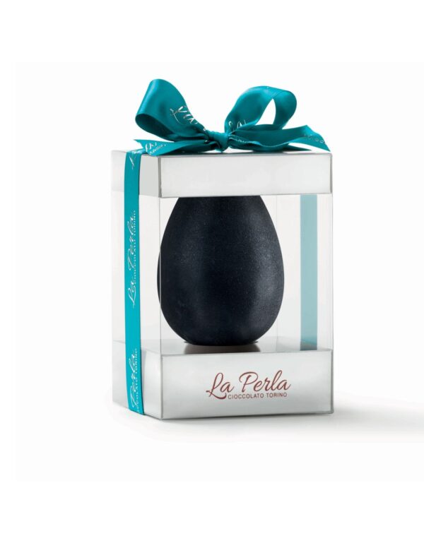 La Perla Nera. Uovo di cioccolato fondente con Nocciola Piemonte e granella di torrone. 200 La Perla Nera. Uovo di cioccolato fondente con Nocciola Piemonte e granella di torrone. 200