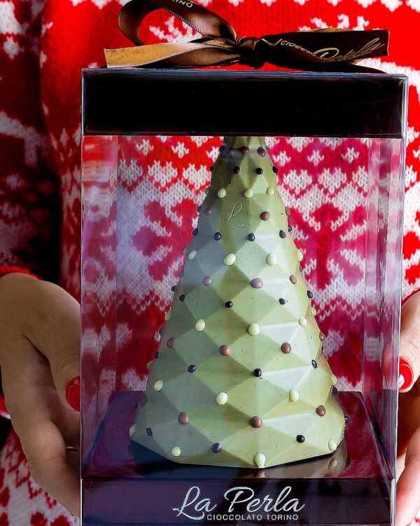 La Perla di Natale. Albero di cioccolato bianco e pistacchio salato. - immagine 2
