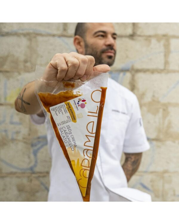 Panettone Gianduia Andrea Barile con crema da spalmare al caramello salato