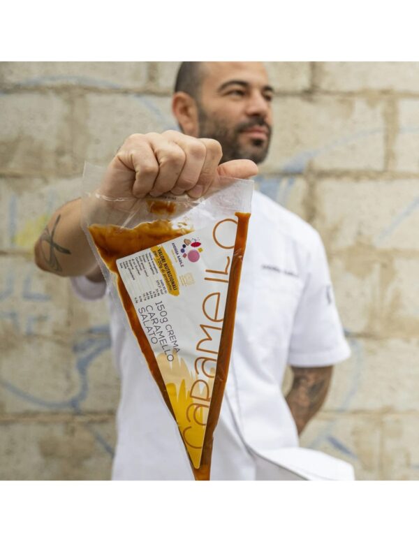 Panettone Gianduia Andrea Barile con crema da spalmare al caramello salato