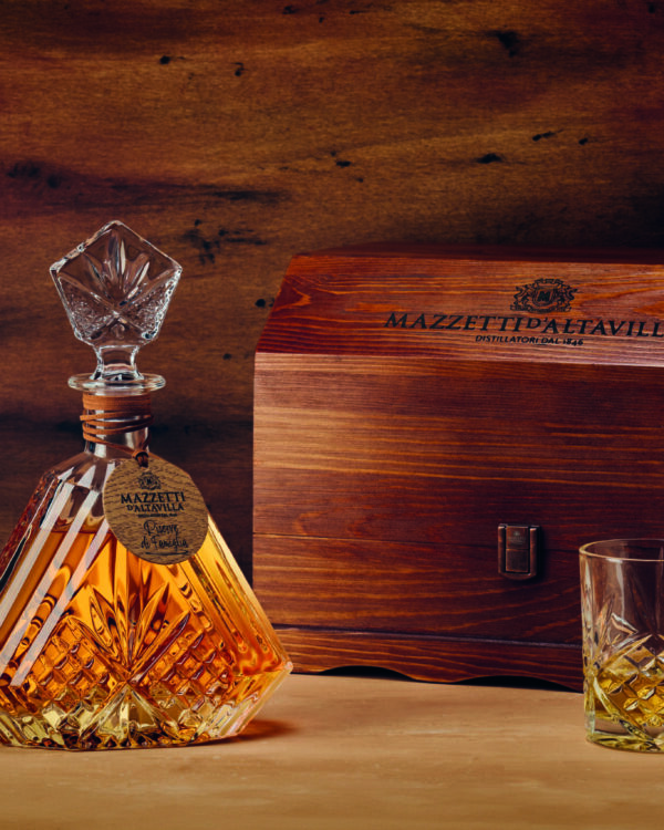Mazzetti Cristallo Alto Monferrato con grappa di Cortese 5 anni - immagine 2