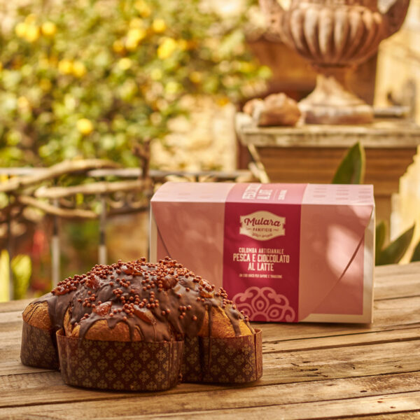 Colomba-artigianale-pesca-e-cioccolato-al-latte-del-Panificio-Mulara
