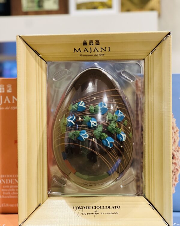 Uovo Majani di cioccolato fondente decorato a mano - immagine 1
