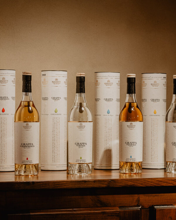 Grappa di Barolo Riserva Mazzetti D'Altavilla - immagine 2