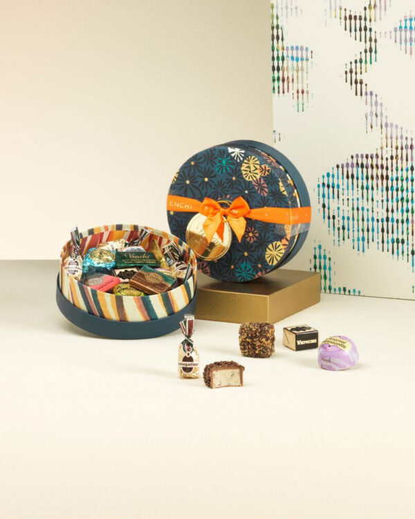 Cappelliera regalo Venchi con cioccolatini assortiti 180g - immagine 1