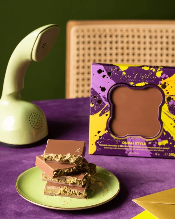 Mattonelle Dubai Style - Cioccolato al Latte ripieno di crema al pistacchio e pasta kadayif - immagine 2