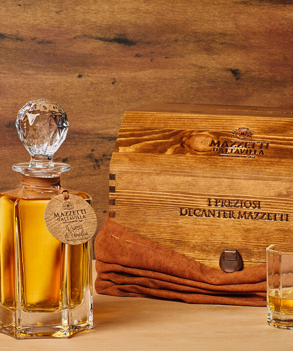 Grappa Decanter Essenza di Luce Mazzetti d'Altavilla - immagine 2